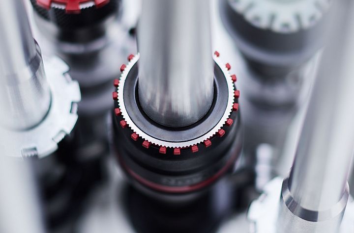 Novibra clamping and catching crowns overview